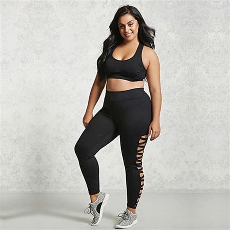Finding women's activewear clothes should never mean that you have to compromise quality or style with the products you want and need. Plus Size Workout Clothes - Plus Sized Workout Clothes For ...