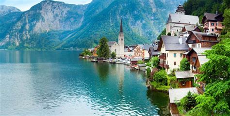 Österreich, literally the eastern realm or eastern empire) is a landlocked alpine german speaking country in central europe bordering switzerland and liechtenstein to the west, germany and czech republic to the north. National Day in Austria in 2021 | Office Holidays