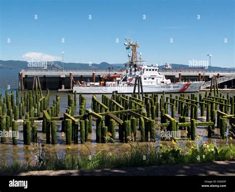 Astoria Oregon Usa Astoria Waterfront Where Hundreds Of Pilings