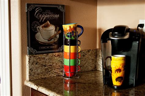 How To Decorate A Coffee Themed Kitchen With Pictures Ehow