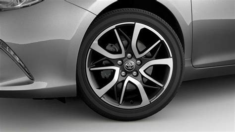 Genuine Toyota Camryaurion Alloy Wheel 18x75 Apr 2015 Onward Pzq80