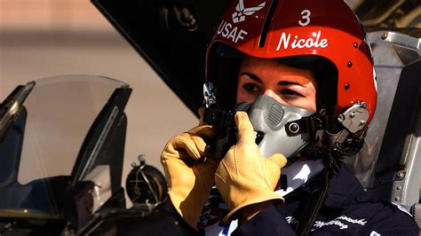 First Female Thunderbird Pilot Us Air Force Youtube