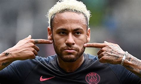 Barcelonas Dressing Room Unhappy With How Club Pursued Neymar