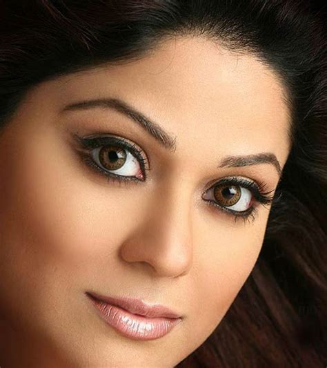 How To Apply Eye Makeup To Large Eyelids Saubhaya Makeup