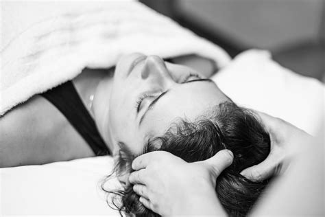 How To Prepare For A Deep Tissue Massage Heidi Salon
