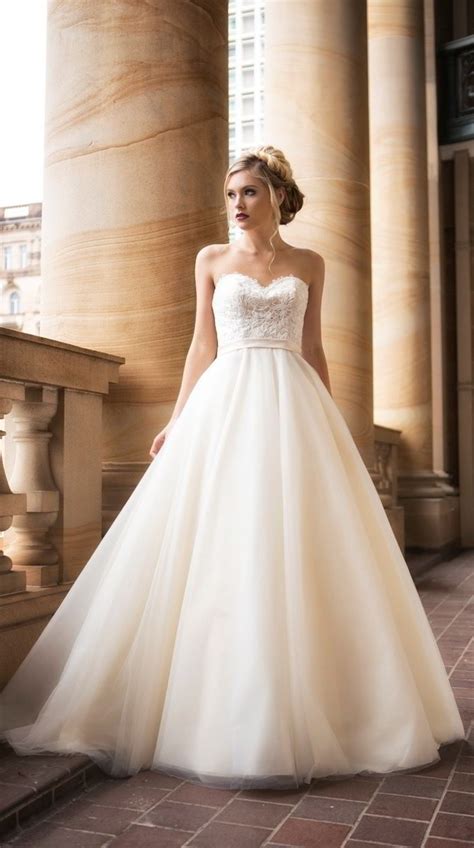 Wedding dress mamma mia gown @chapmanjonathon i love this dress. Mia Solano 2017 Wedding Dresses With a Modern Twist ...