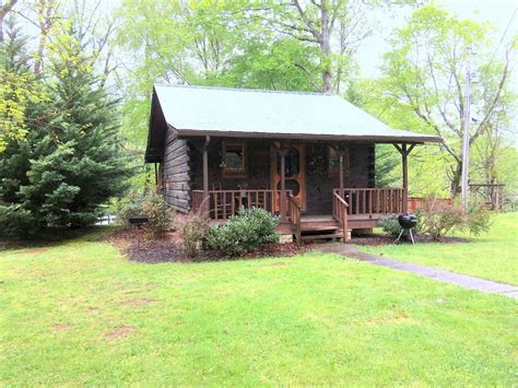 You and your partner staying in a log cabin which boasts all the latest mod cons, beautiful interior and the 'pièce de résistance'.the hot tub. 1 bedroom, 1 bath, Sleeps 2 - $135 avg/night - Townsend ...
