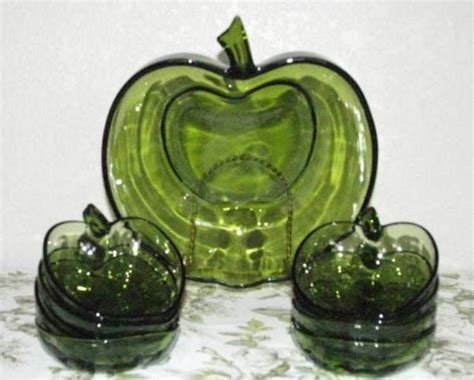 Hazel Atlas Glass Green Orchard Apple Set Serving Bowls Set Fruit