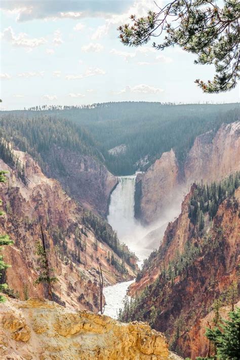 15 Yellowstone Must See Attractions Yellowstone Tips Yellowstone