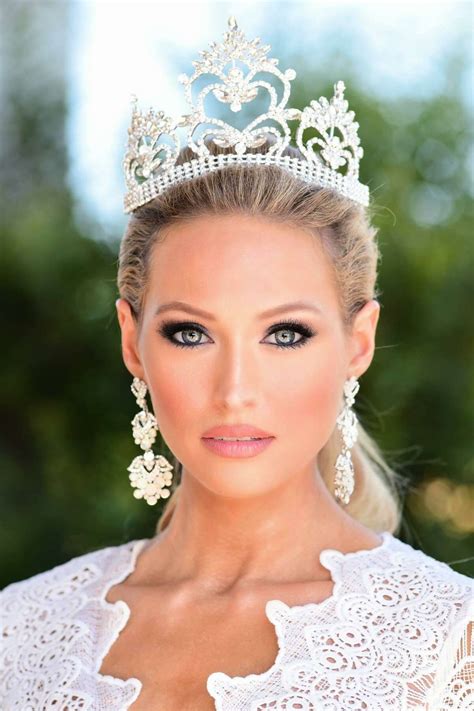Woman Survives Rare Stomach Cancer Crowned Mrs Texas