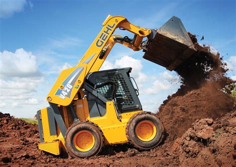 Gehl Skid Steers Summarized — 2018 Spec Guide Compact Equipment Magazine