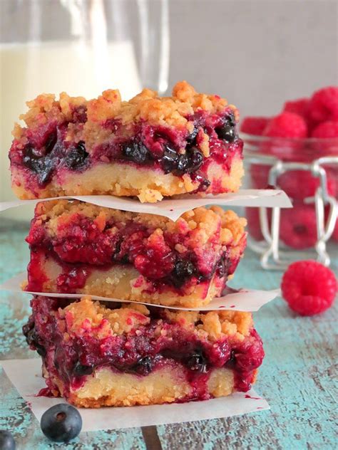 Raspberry Blueberry Crumb Cake Bars Yummyaddiction Com Berries