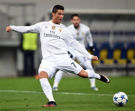 Cristiano Ronaldo It Takes At Least 2 Goals To Beat Him Ex Manager