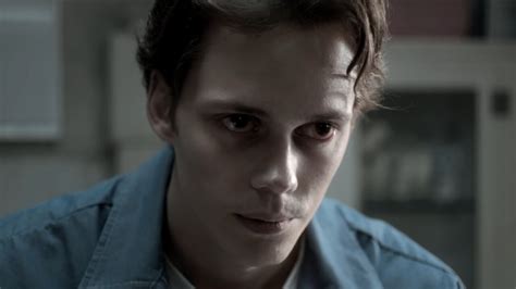 Castle Rock Trailer Hulu Show Brings Together Stephen Kings Scariest