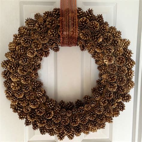 How To Create A Perfect Pinecone Wreath With Easy Tips Wreaths Pine