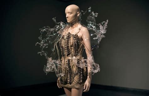 Avant Garde Fashion As Art And 3d Printing Water Splash