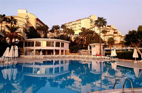 Blick Vom Pool Aufs Hotel Iz Flower Side Beach Hotel Side Kumköy • Holidaycheck Türkische