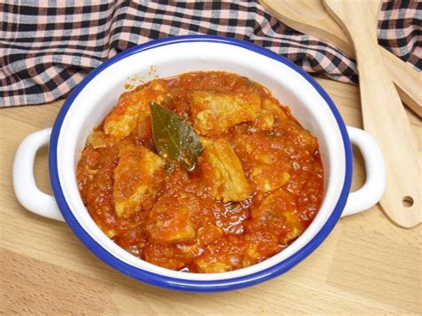 Carne Con Tomate Receta Tradicional Recetas Fáciles Reunidas