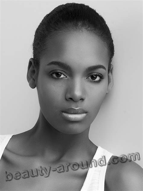 Top 10 Beautiful Angolan Women Photo Gallery