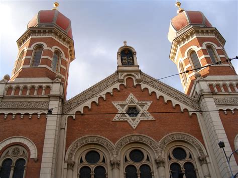 Who are the members of the cyrenian synagogue? Great Synagogue - Church in Plzeň - Thousand Wonders