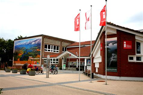 Die stadtbücherei im haus des bürgers. Tourist-Information / Haus des Gastes und des Bürgers ...