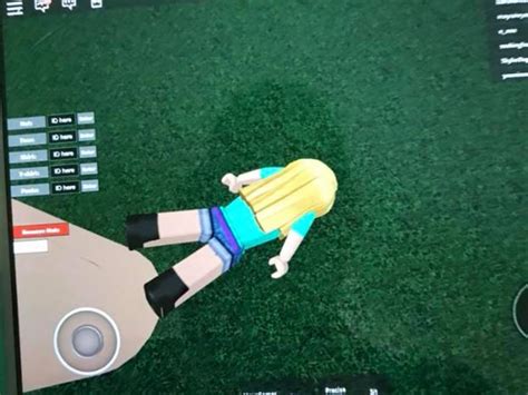 Mom Horrified To See Her 7 Year Olds Roblox Character ‘gang Raped In