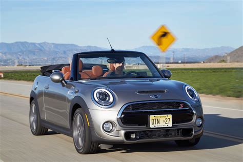 An Expert Breaks Down The Pros Cons Of Hardtop Soft Top Convertibles