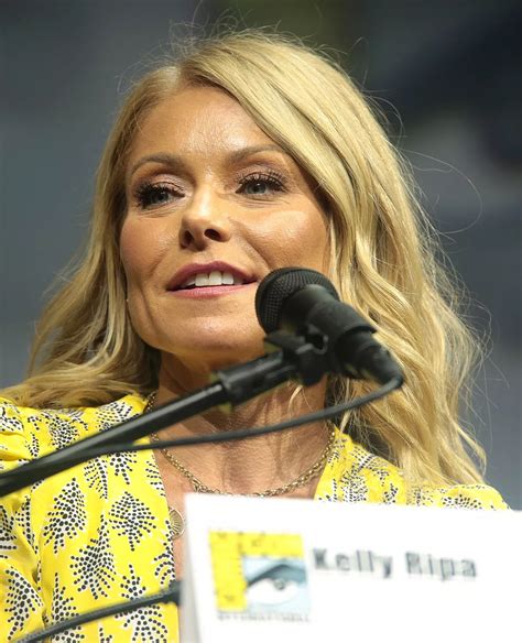 22 Facts About Kelly Ripa Factsnippet