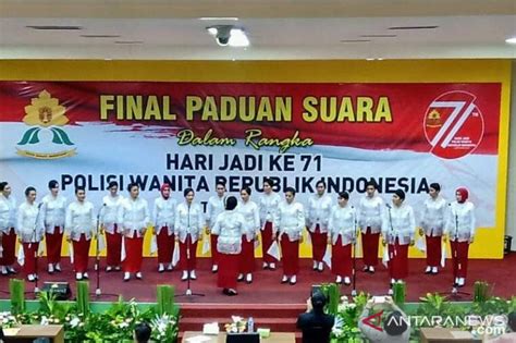 Polwan Polda Maluku Juara Paduan Suara Nasional Antara News