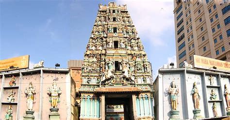 Thus sri maha mariamman temple was built in 1873 in kuala lumpur. Sri Maha Mariamman Temple