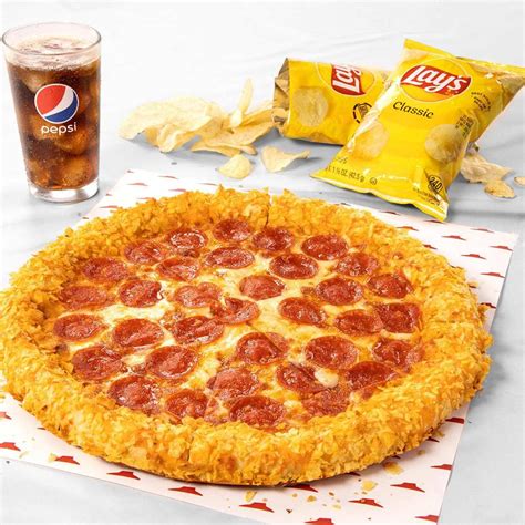 Crunchy Cheezy Crust Lays De Pizza Hut Enfin Une Pizza Dont Vous