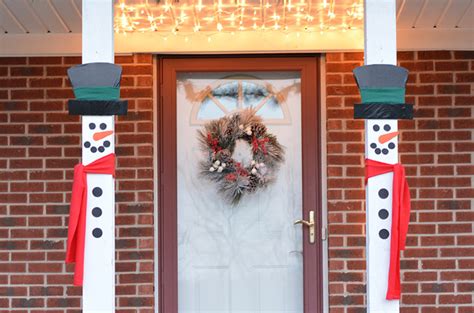23 Front Porch Christmas Decorations Thatll Impress