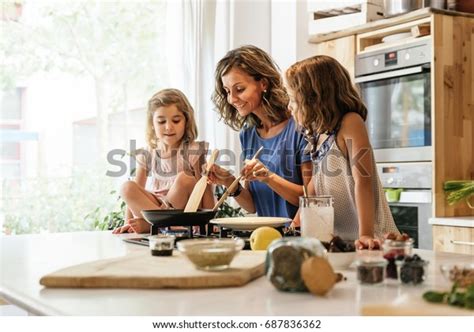 Mamada Japonesa De Hojas Profundas En La Cocina Whittleonline