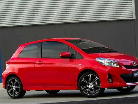 We tell you what you need to know before you buy. Toyota Yaris 3 doors Photos and Specs. Photo: Toyota Yaris ...