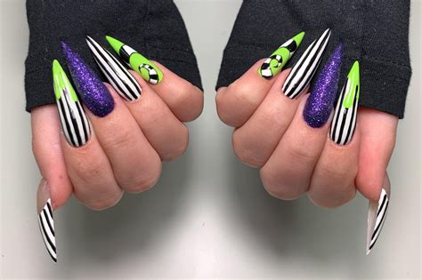 Beetlejuice Acrylic Nails ~ Wallpaper Carly