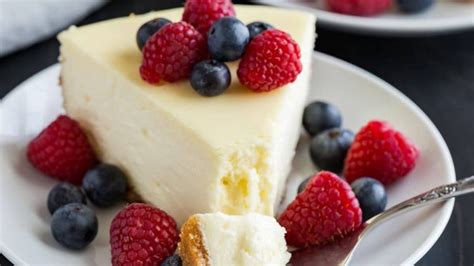 Excellent topped with fresh fruit or jelly. 6 Inch Cheesecake Re / 6 Inch Cheesecake Recipe ...