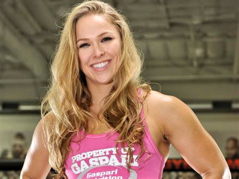 UFC Star Ronda Rousey Poses NAKED For Risque Sports Illustrated Shoot