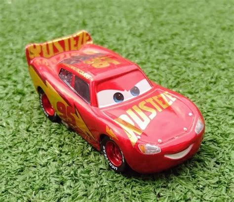 Disney Pixar Cars Metallic Lightning Mcqueen Radiator Springs Rusteez