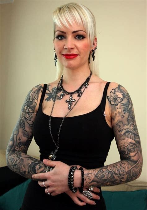 Heavily Tattoo Women Coolz Tatttoo Ideas Girl Side Tattoos Tattoo