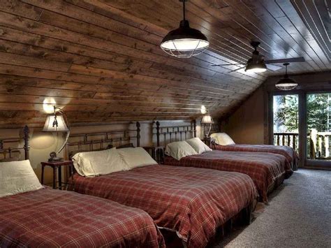 07 Rustic Lake House Bedroom Decorating Ideas