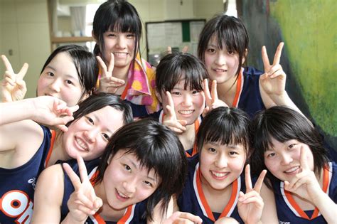女子中学生胸チラ投稿画像 中学女子裸小学生少女11歳peeping japan net imagesize 600x450 116523