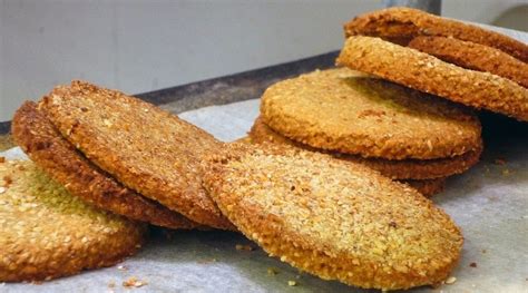 make your own oatcakes recipe here
