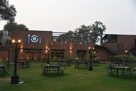 New place on S G Highway - The Global Adda