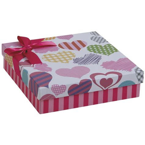 boite cadeau en carton avec coeurs vbt2910 vannerie pack