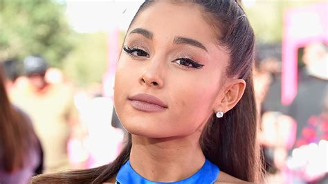 Singer ariana grande married dalton gomez in a tiny secret ceremony in montecito, california, in may 2021. Ariana Grande OBSESSED with getting Married! | Top ...