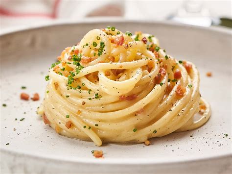 Spaghetti Carbonara Originalrezept Aus Italien Gustinis Feinkost Blog