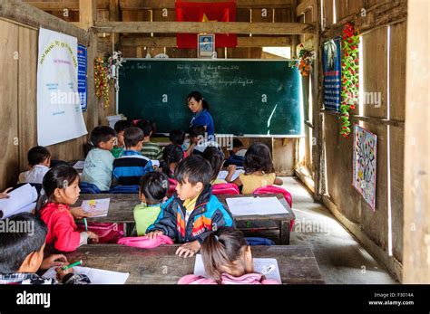 Kids Studying In A Rural Area In The North Of Vietnam Stock Photo Alamy