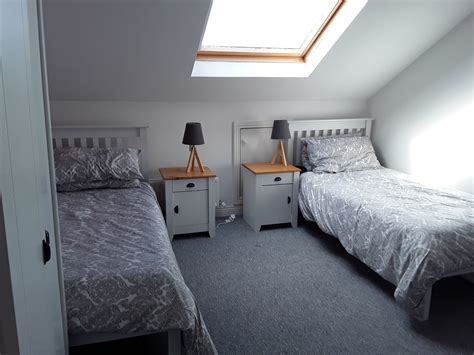 Love will set you free. Large Twin Room | University dorm Dublin