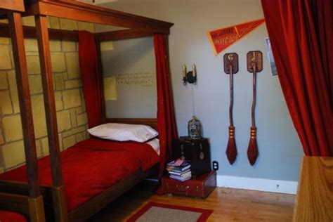 Harry Potter Gryffindor Dorm Room Dormitorio De Harry Potter