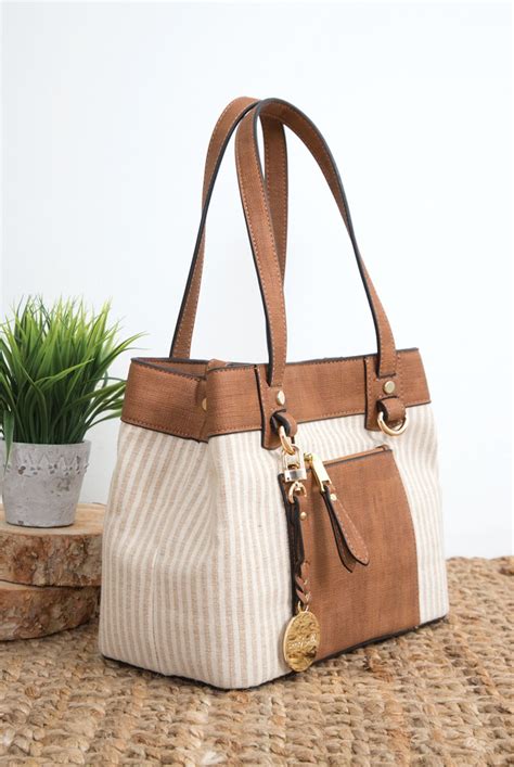 You will love this Antigua Medium Satchel. Great Spring and Summer ...